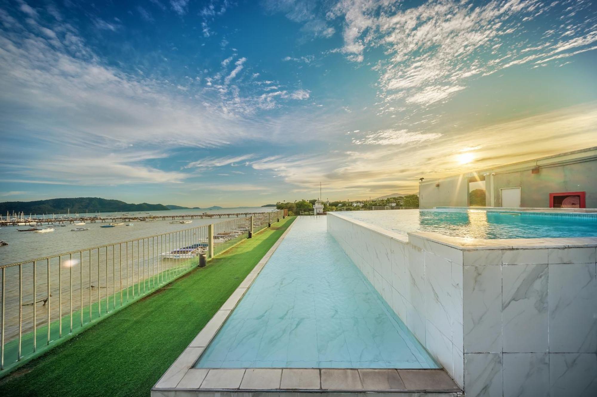 Shin Arch39 Phuket Beach Front - Sha Plus Csalong Kültér fotó