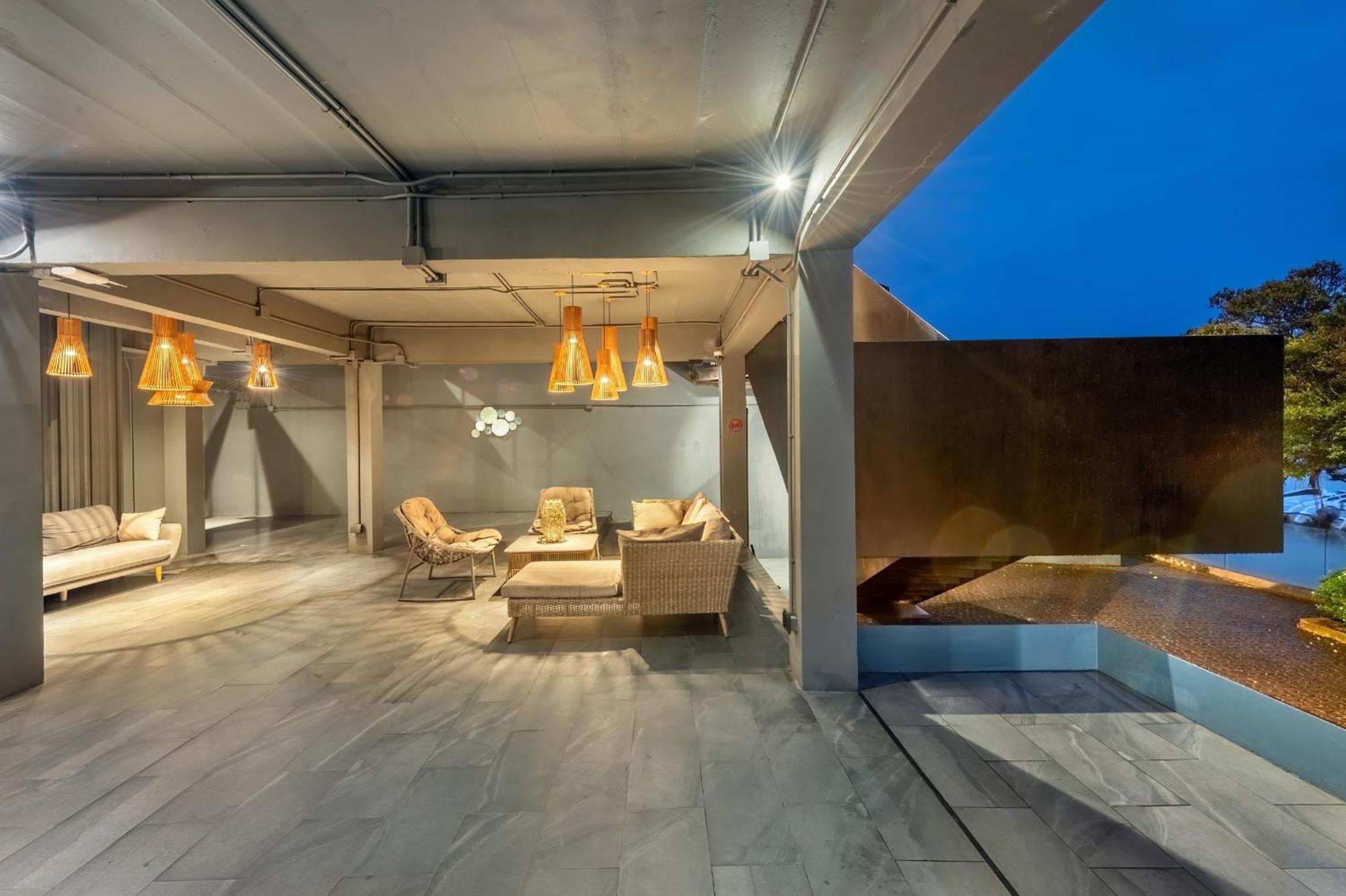 Shin Arch39 Phuket Beach Front - Sha Plus Csalong Kültér fotó