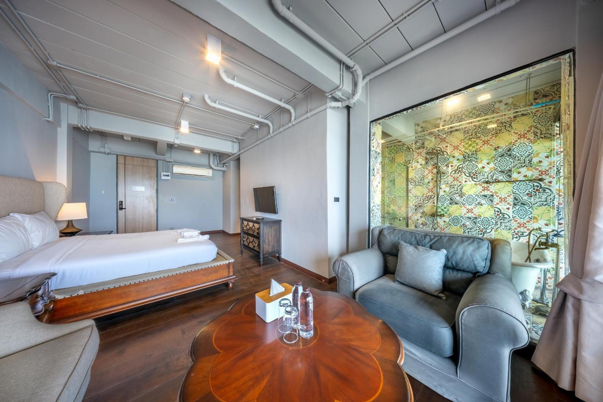 Shin Arch39 Phuket Beach Front - Sha Plus Csalong Kültér fotó