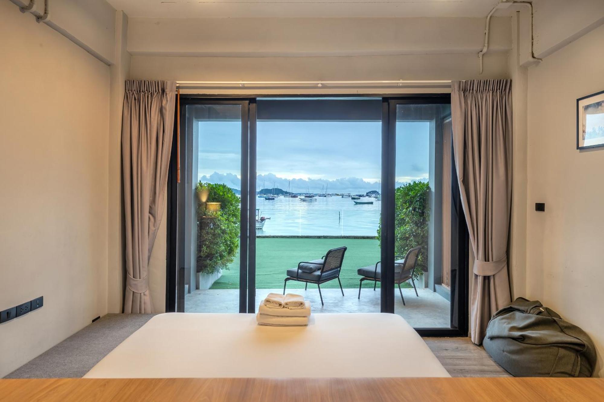Shin Arch39 Phuket Beach Front - Sha Plus Csalong Kültér fotó