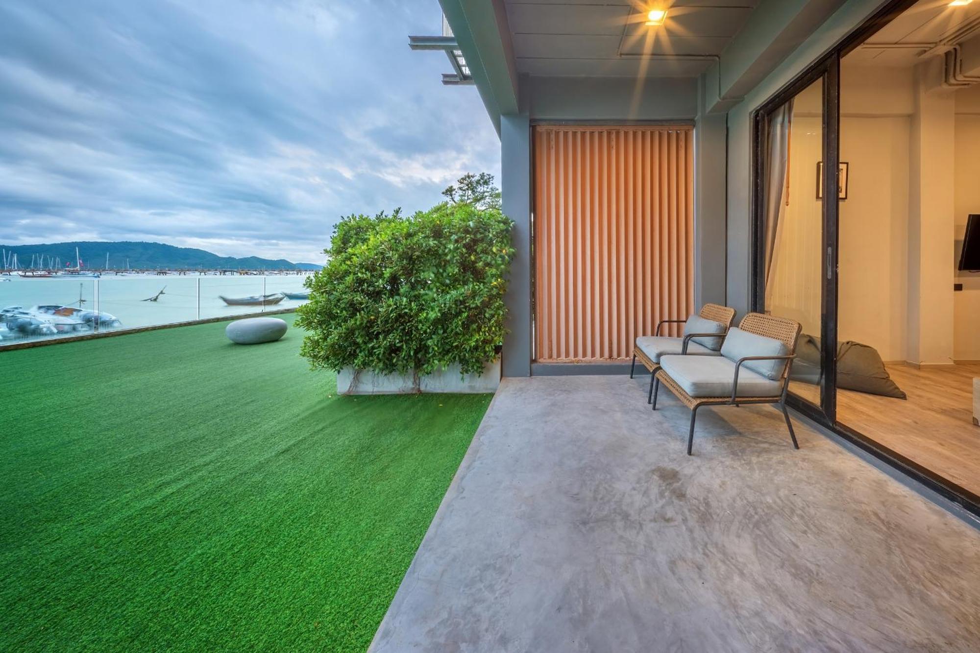 Shin Arch39 Phuket Beach Front - Sha Plus Csalong Kültér fotó
