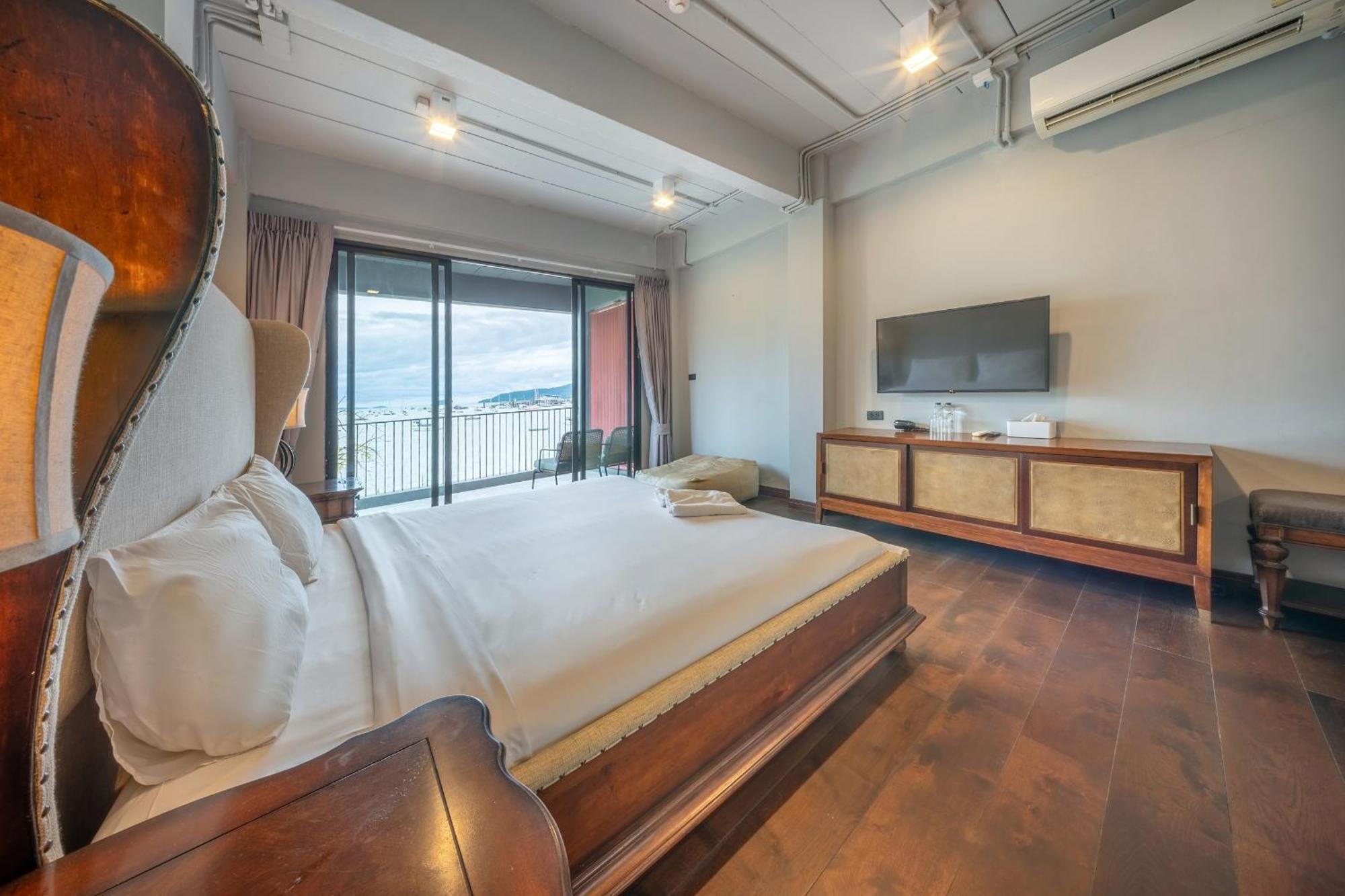 Shin Arch39 Phuket Beach Front - Sha Plus Csalong Kültér fotó